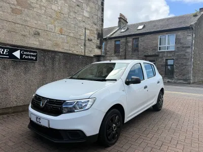 Used Dacia Sandero Acces 2017 White Hatchback