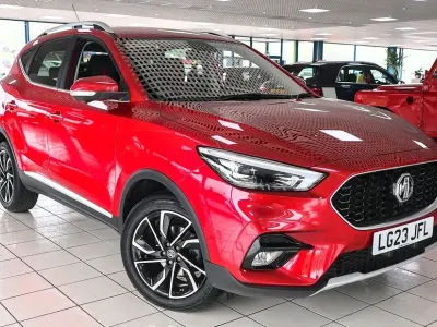 Used MG ZS Exclusive 111 HP (81 kW) 2023 Red SUV