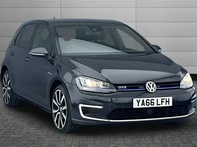 Używany VW Golf VII GTE 204 KM (150 kW) 2016 Niebieski Hatchback