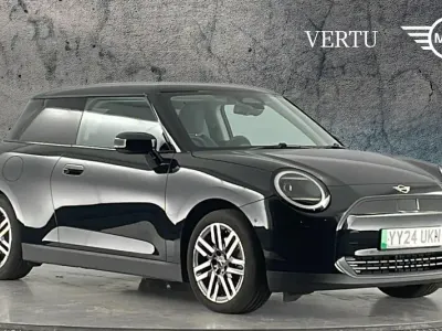 Używany Mini Cooper Classic 160 kW (218 KM) 2024 Hatchback