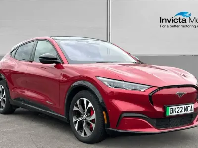 Gebraucht Ford Mustang Mach-E Extended Range 258 kW (351 PS) 2022 Rot SUV