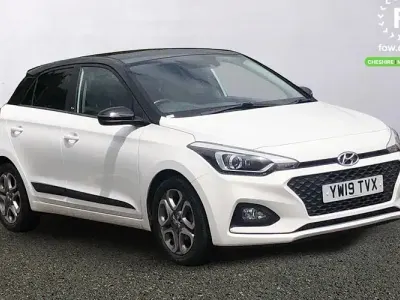 Used Hyundai i20 100 HP (73 kW) 2019 White Hatchback