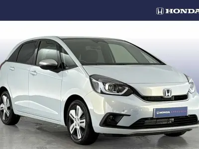 Used Honda Jazz Hybrid 106 HP (77 kW) 2020 White Hatchback