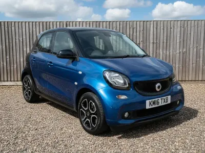 Used Smart ForFour Prime 71 HP (52 kW) 2016 Blue Hatchback