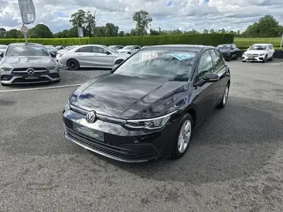 Used VW Golf VIII Life 150 HP (110 kW) 2023 Black Hatchback