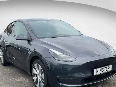 Używany Tesla Model Y Long Range AWD 286 kW (389 KM) 2025 SUV