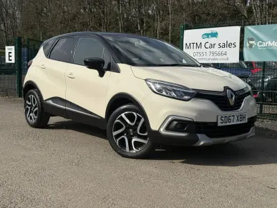 Used Renault Captur Dynamique 90 HP (66 kW) 2017 White SUV
