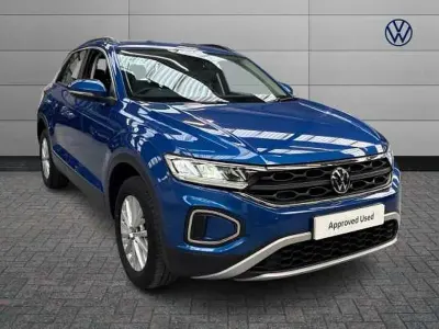 Używany VW T-Roc Life 150 KM (110 kW) 2022 Niebieski SUV