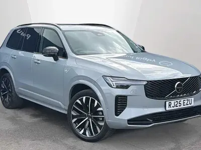 Usado Volvo XC90 Ultra 250 HP (183 kW) 2025 SUV