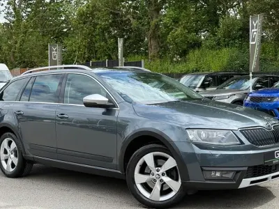 Used Skoda Octavia Scout Scout 4x4 184 HP (135 kW) 2015 Grey Estate