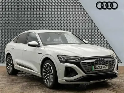 Used Audi Q8 e-tron S-Line 300 kW (408 HP) 2023 White SUV