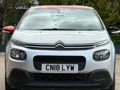 Used Citroën C3 Feel 67 HP (49 kW) 2018 Silver Hatchback