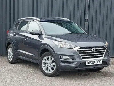 Usado Hyundai Tucson SE 132 HP (97 kW) 2020 Cinzento SUV