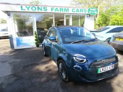 Używany Fiat 500e Icon 86 kW (118 KM) 2023 Zielony Kabriolet