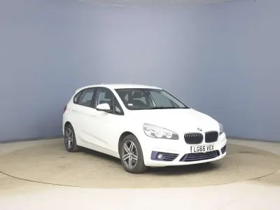 Used BMW 218 Sport Line 150 HP (110 kW) 2016 White Hatchback