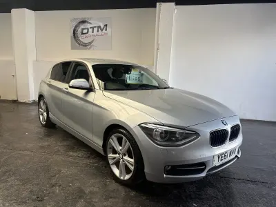 Usado BMW 120 Sport Line 2011 Plateado Utilitario