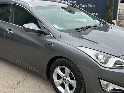 Used Hyundai i40 Style 115 HP (84 kW) 2013 Silver Estate