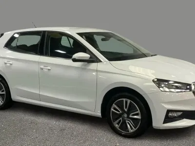 Begagnad Skoda Fabia SE L 110 HK (80 kW) 2022 Vit Halvkombi