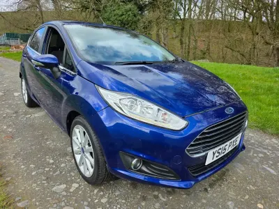 Gebraucht Ford Fiesta Titanium 2015 Blau Kleinwagen