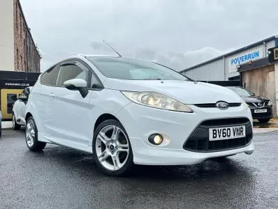 Used Ford Fiesta Zetec 2010 White Hatchback