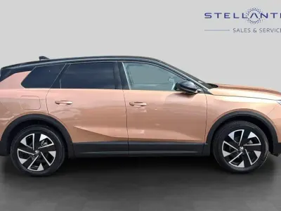 Used Vauxhall Grandland X Ultimate 134 HP (98 kW) 2025 Orange SUV