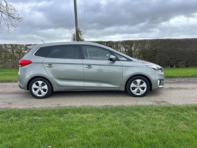 Used Kia Carens 134 HP (98 kW) 2014 Silver MPV