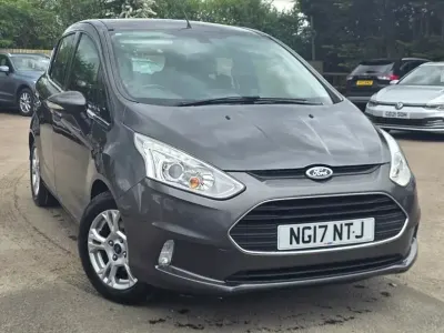 Usado Ford B-MAX Zetec 105 HP (77 kW) 2017 Cinzento Monovolume