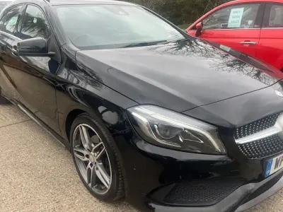 Begagnad Mercedes A180 AMG Line Premium 122 HK (89 kW) 2018 Halvkombi