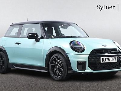 Begagnad Mini Cooper Hatch 113 kW (154 HK) 2025 Grön Halvkombi