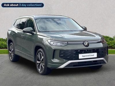 Green New 2025 VW Touran Match MPV | £38,990