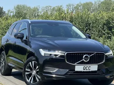Used Volvo XC60 Momentum 250 HP (183 kW) 2021 SUV