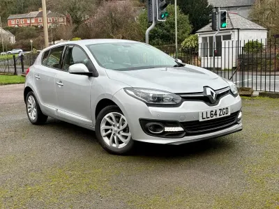 Usado Renault Mégane Dynamique 2014 Prateado Citadino