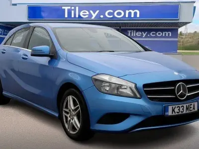 Second-hand Mercedes A180 SE 122 CP (89 kW) 2014 Albastru Hatchback