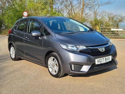 Used Honda Jazz SE 102 HP (75 kW) 2017 Grey Hatchback