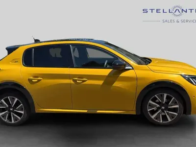 Used Peugeot 208 GT 129 HP (94 kW) 2023 Yellow Hatchback