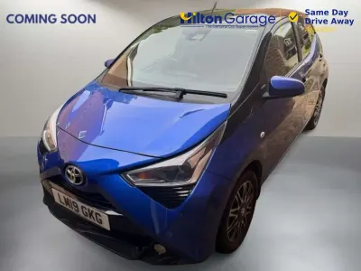 Used Toyota Aygo X-clusiv 71 HP (52 kW) 2019 Blue Hatchback