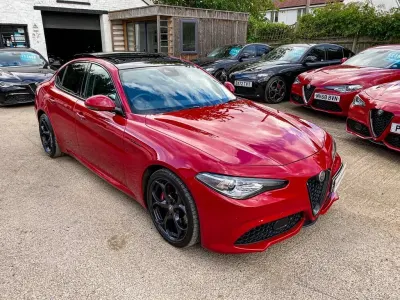 Used Alfa Romeo Giulia Veloce 277 HP (203 kW) 2018 Red Sedan