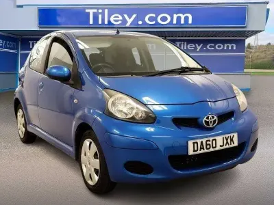 Used Toyota Aygo 68 HP (50 kW) 2010 Blue Hatchback