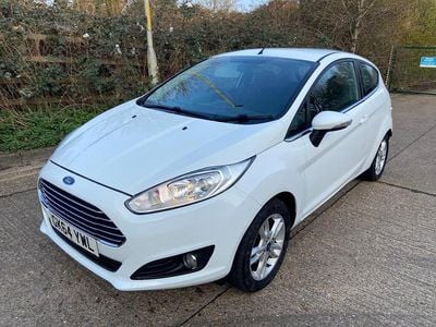 Used Ford Fiesta Zetec 2014 White Hatchback
