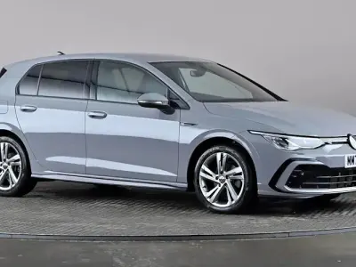 Second-hand VW Golf VIII R-line 150 CP (110 kW) 2023 Gri Hatchback