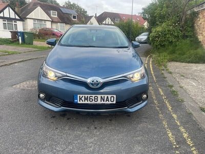 used Toyota Auris Hybrid 