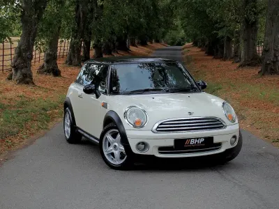 Used Mini Cooper Hatch 2008 White Hatchback