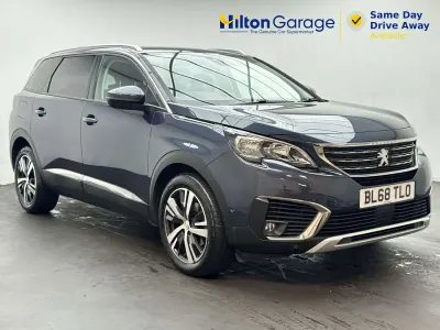 Used Peugeot 5008 Allure 129 HP (94 kW) 2019 Blue SUV