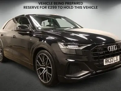 Używany Audi Q8 Black Edition 286 KM (210 kW) 2022 Czarny SUV