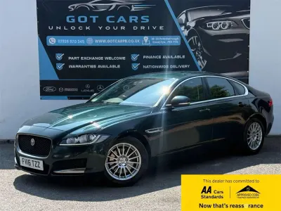 Used Jaguar XF Prestige 180 HP (132 kW) 2016 Green Sedan