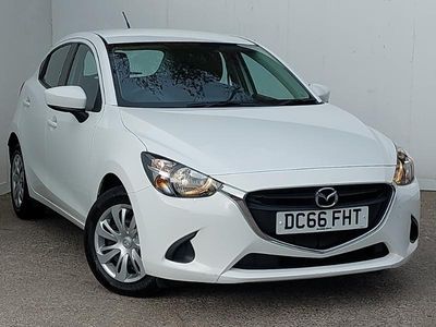 Used Mazda 2 75 HP (55 kW) 2016 White Hatchback