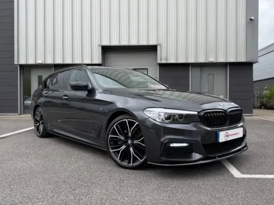 Usado BMW 520 M Sport 2018 Gris Familiar