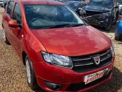 Used Dacia Sandero Lauréate 75 HP (55 kW) 2013 Red Hatchback