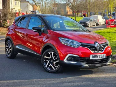 Used Renault Captur Iconic 115 HP (84 kW) 2019 Red/black SUV
