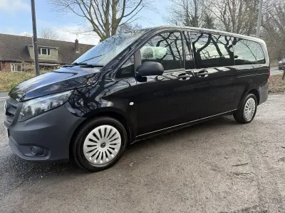 Begagnad Mercedes Vito 2021 Svart Van